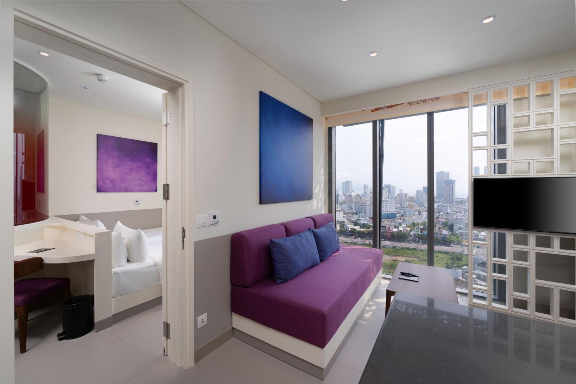 Wink Icon Hotel Danang Riverside - Luxury Suites - 24Hrs Stay & Rooftop Pool Bar ภายนอก รูปภาพ